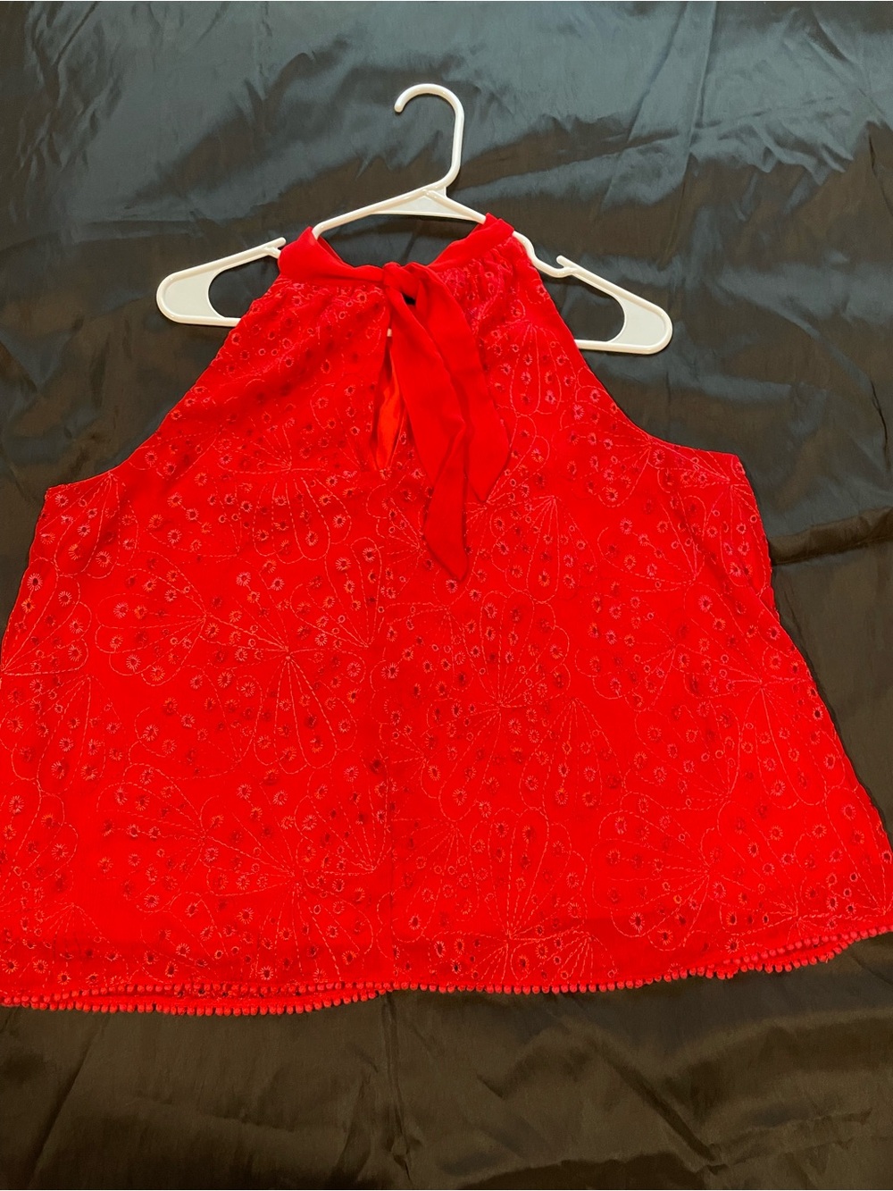sofia by sofia vergara Red Eyelet Tie-Neck Halter Camisole Top